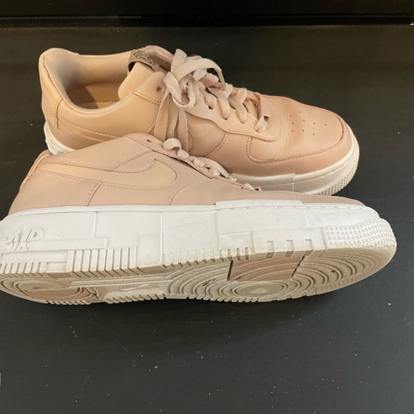 NIKE Air Force 1 “Pixel” in blush pink - Picture 5 of 12